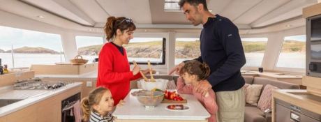 Catamaran 41 Fountaine Pajot Exterior 17