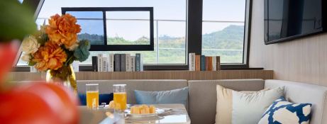 Emerald Queen  Heysea Yachts, Seaview 59 Interior 1