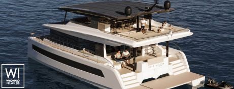 Star Island  VisionF  Hybrid Power Catamaran  65  Exterior 2