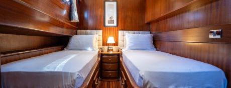 CAPRICORN 1  	Likay  27m Interior 3