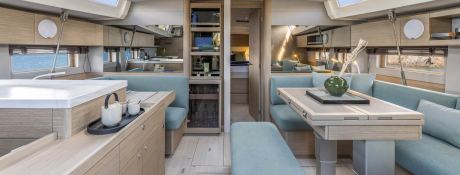Oceanis  52 Beneteau Interior 1