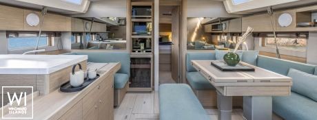 Oceanis  52 Beneteau Interior 1