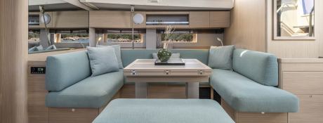 Oceanis  52 Beneteau Interior 3