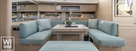 Oceanis  52 Beneteau Interior 3