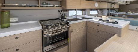 Oceanis  52 Beneteau Interior 5