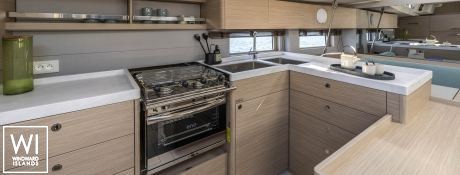 Oceanis  52 Beneteau Interior 5