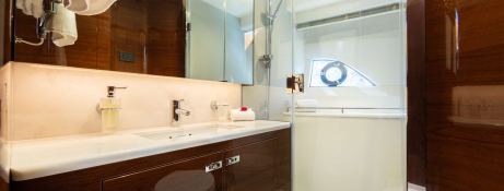 MIO BARCO  Princess Yachts Y 78 Interior 16
