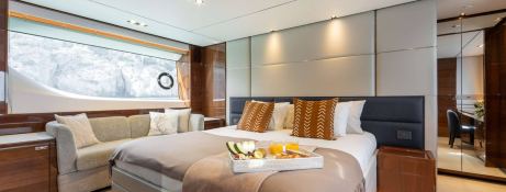 MIO BARCO  Princess Yachts Y 78 Interior 17