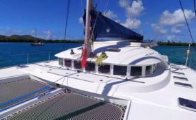 FARO   Lagoon Catamaran Lagoon 570 Exterior 4