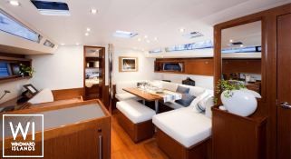 Oceanis  48 Beneteau Interior 1