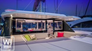 Leopard  45 Robertson & Caines Exterior 3