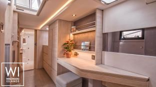 Leopard  45 Robertson & Caines Interior 2