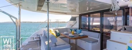 Leopard  42 Robertson & Caines Exterior 4