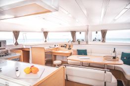 Lagoon 421 Lagoon Catamaran Interior 2