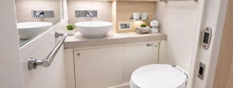 Kind of Blue  Hanse Yachts Hanse 575 Interior 17