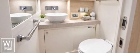 Kind of Blue  Hanse Yachts Hanse 575 Interior 17