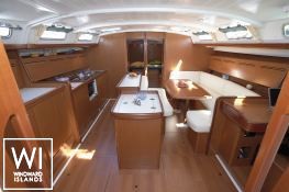 Cyclades 50 Beneteau Interior 1