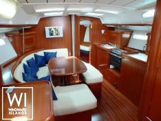 Oceanis  393 Beneteau Interior 2