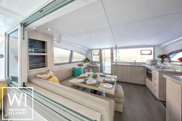 Leopard  4000 Robertson & Caines Interior 3