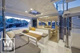 Leopard  4000 Robertson & Caines Interior 6