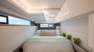 Leopard  4000 Robertson & Caines Interior 11