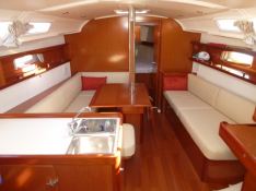 Oceanis  37 Beneteau Interior 1