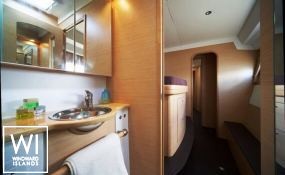 VIP ONE  Lagoon Catamaran Lagoon 500 Interior 15