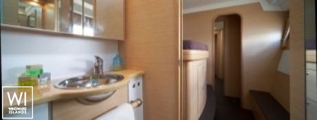 Sandstar  Lagoon Catamaran Lagoon 500 Interior 11