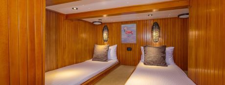 SHANGANI   Catamaran 70 Interior 1