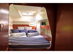 Leopard  3900 Robertson & Caines Interior 1