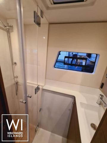 
																Nautitech 44																 5