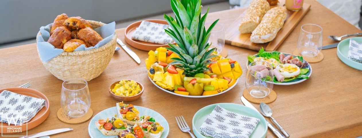 
																AMARI																 6