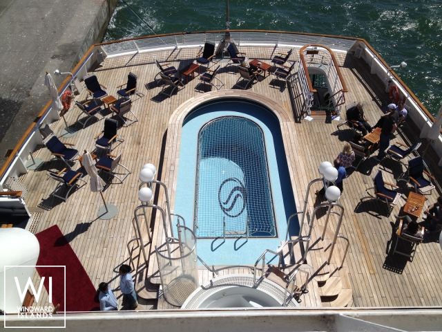 
																Seadream																 4