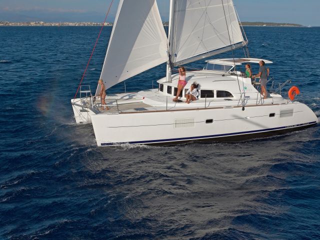 
																Lagoon 380																 1