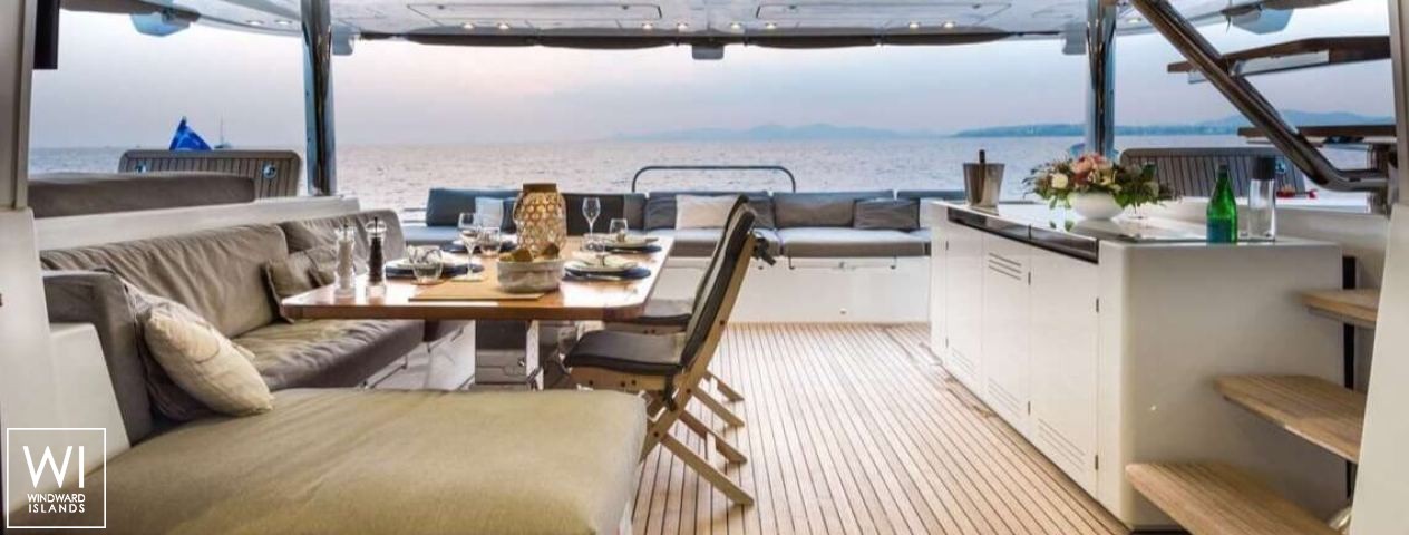 
																SELENE																 4