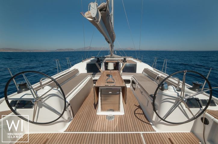 
																Dufour 560																 2