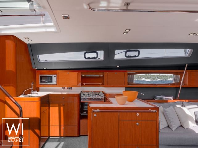 
																Oceanis  60																 4