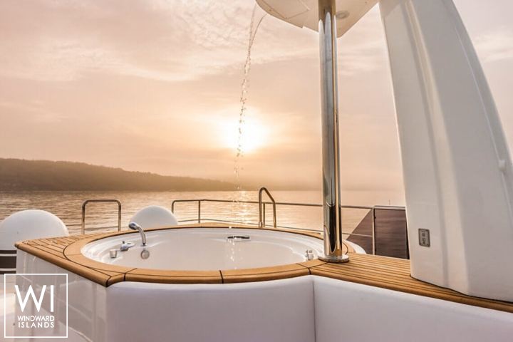 
																Yvonne																 6