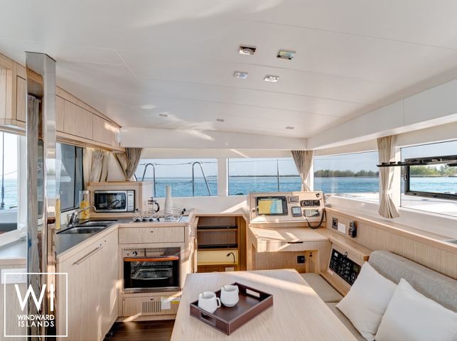 
																Lagoon 39																 6