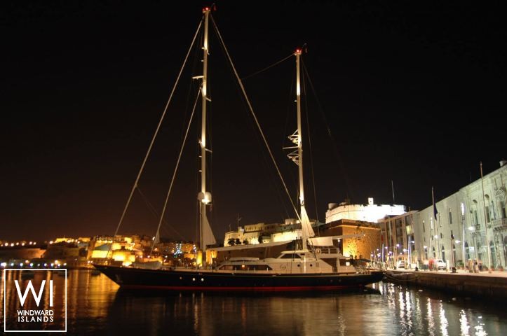 
																La Numero Uno																 5