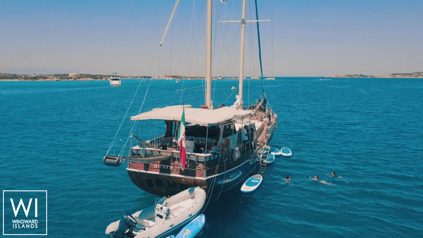 
																ALISSA																 3