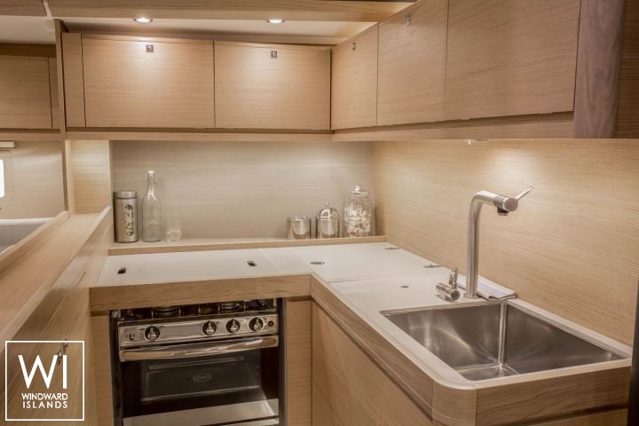 
																Dufour 512																 3