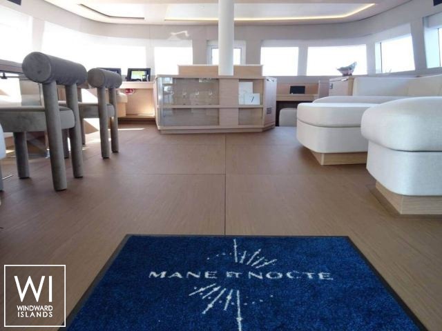 
																MANE ET NOCTE																 5