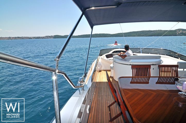 
																Lucky Bear																 4