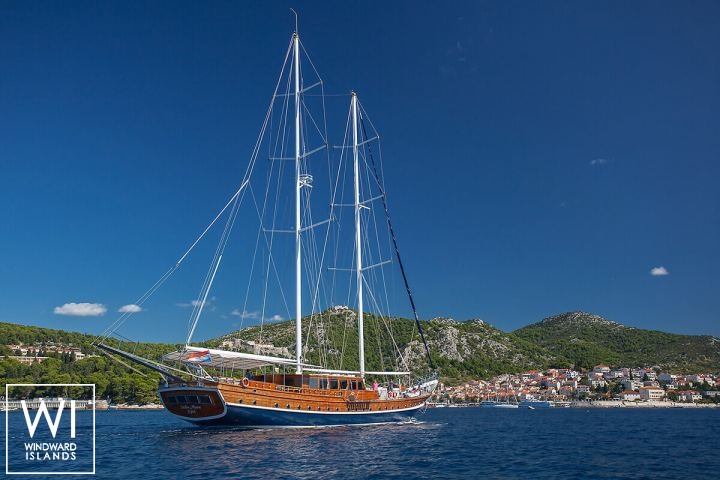 
																Stella Maris																 3