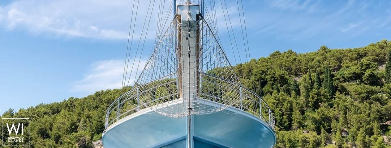 
																Nautilus																 4