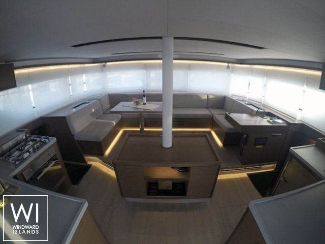 
																Zuzo 1st																 5