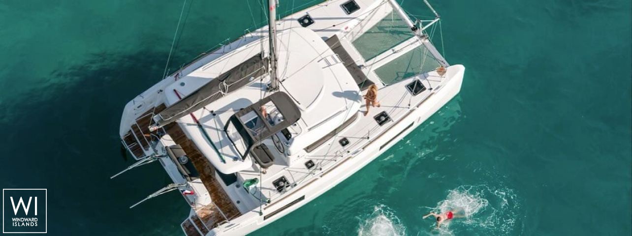 
																Lagoon 40																 3