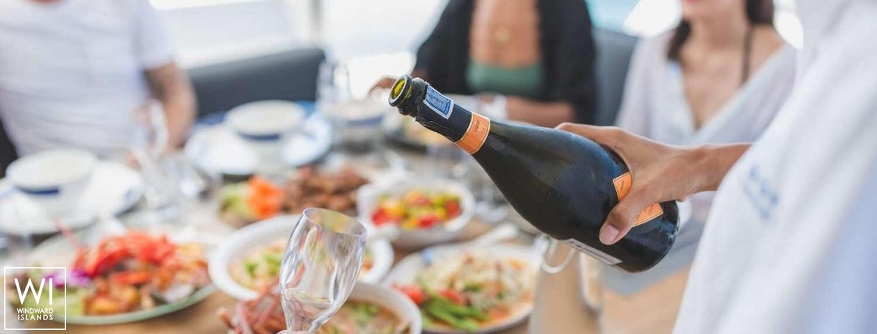 
																BLUE MOON																 5