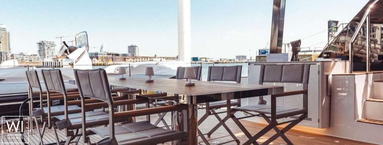 
																VALENTINE																 4